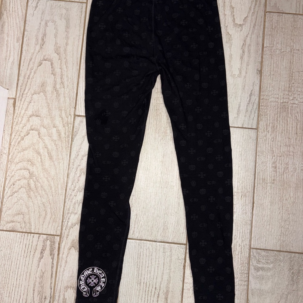 Chrome heart leggings Medium
